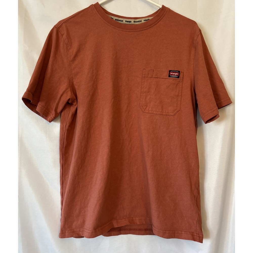 Wrangler Men's Workwear Pocket Tee Tshirt, Salmon S